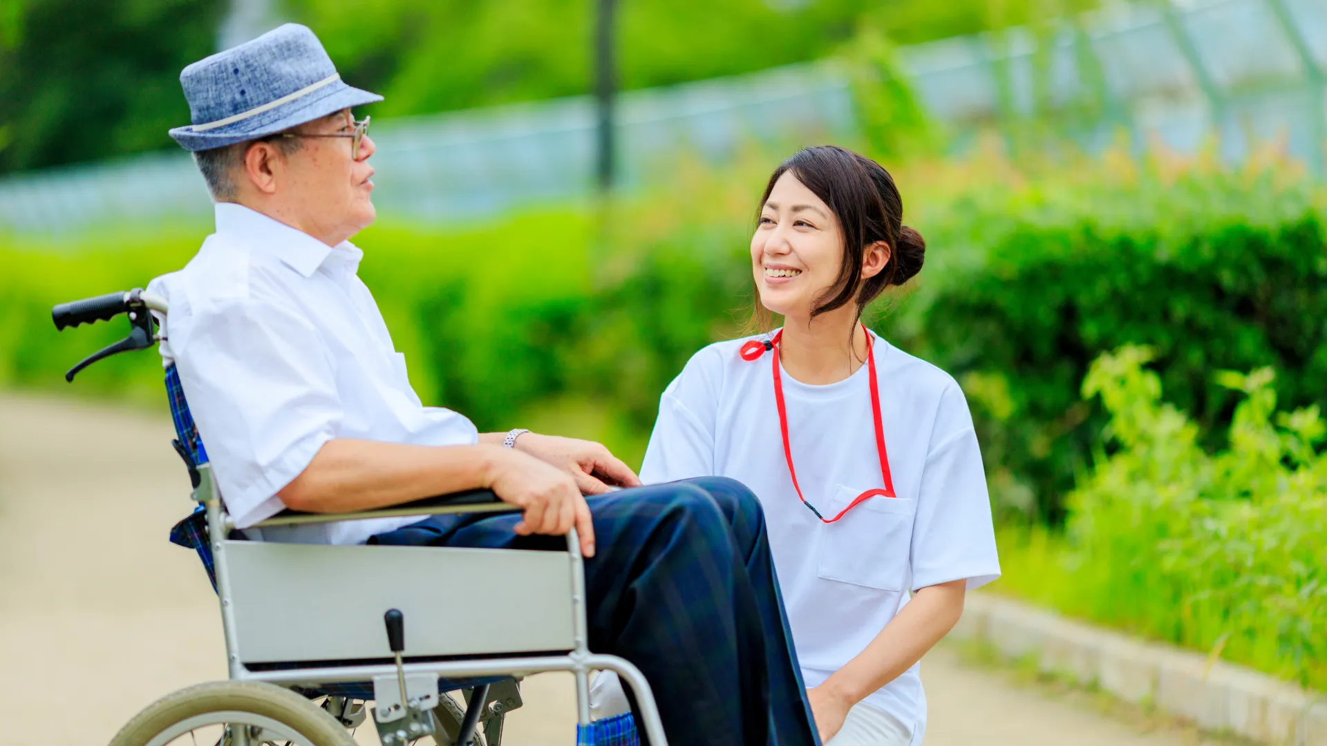 介護士との働き方の違いは?