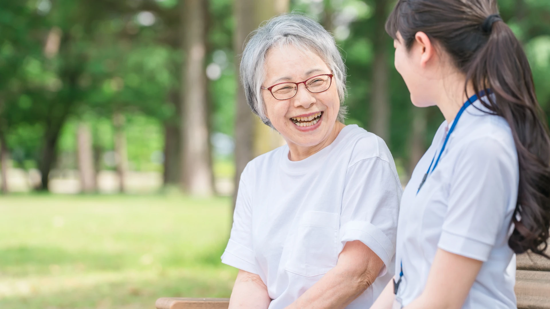 介護を身近に感じるには介護ボランティアがおすすめ！始め方・できること・ポイント制度まで解説
